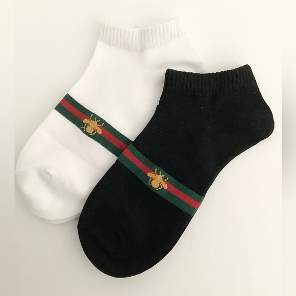 STATUS STRIPE SOCKS - Picture 1 of 1